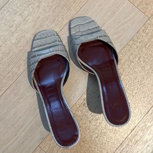 Staud gray kitten mules 36